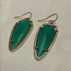 Kendra Scott Green Stone Arrowhead Drop Earrings